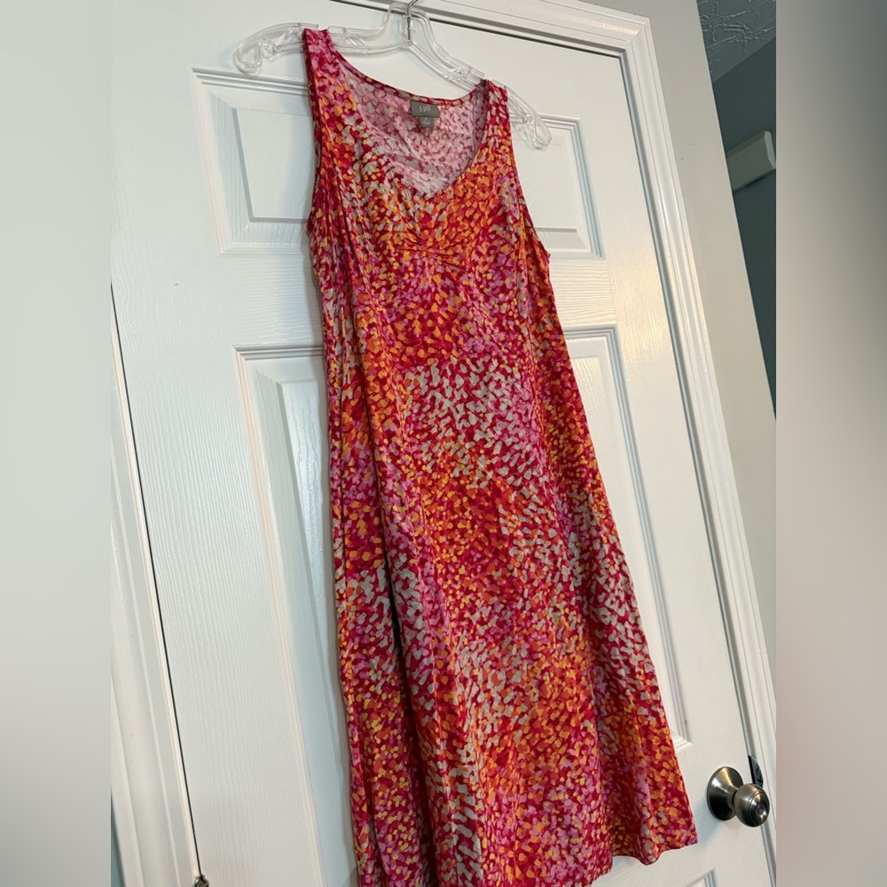 J.JILL SOFT V-NECK A-LINE RAYON CONFETTI DRESS. WOMEN’S SIZE 8 Petite Pockets
